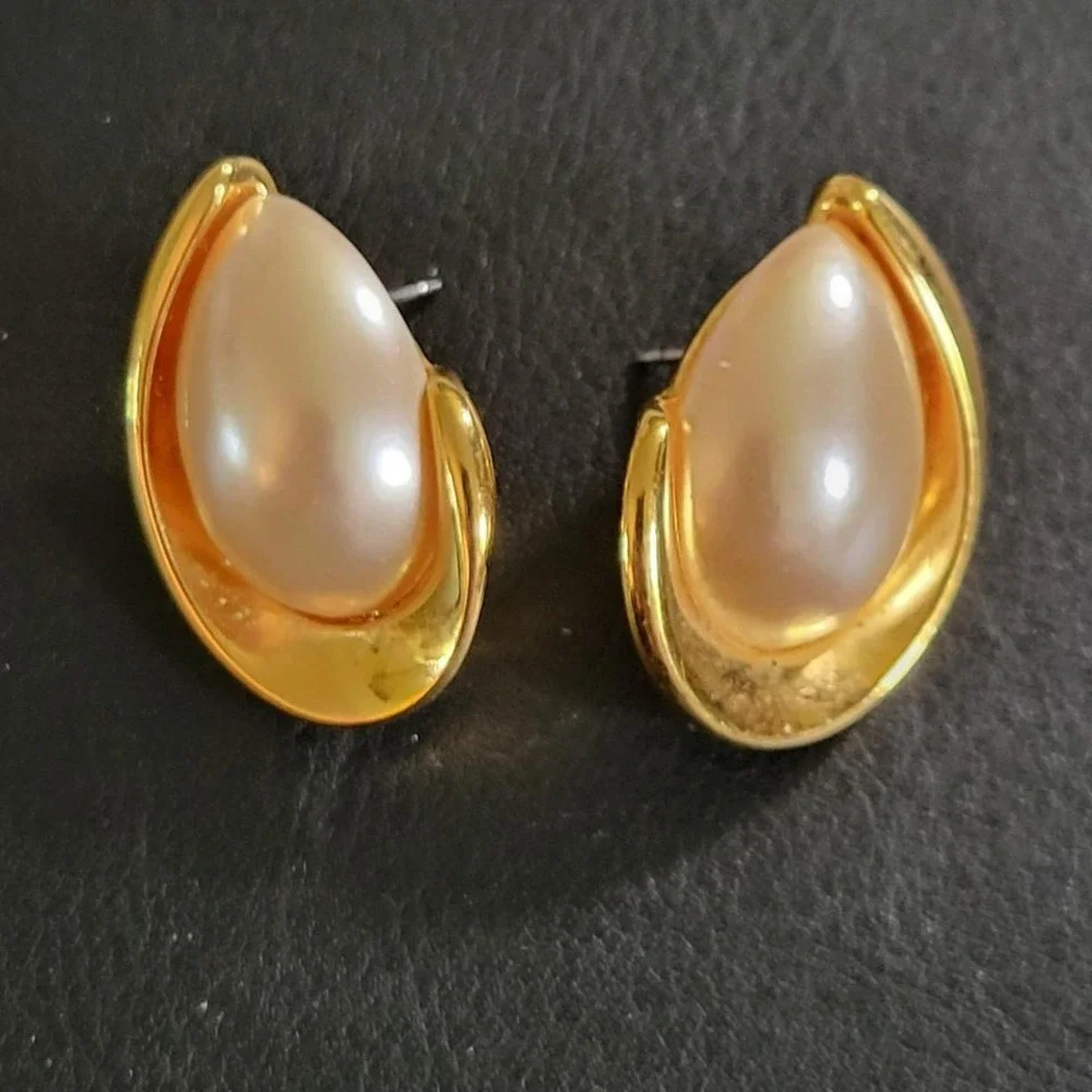 Napier Faux Pearl Teardrop Studs Gold Tone‎ OS EXC